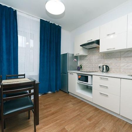Cozy Apartment On Gmyri 12B Near Metro Poznyaki Kiev Extérieur photo